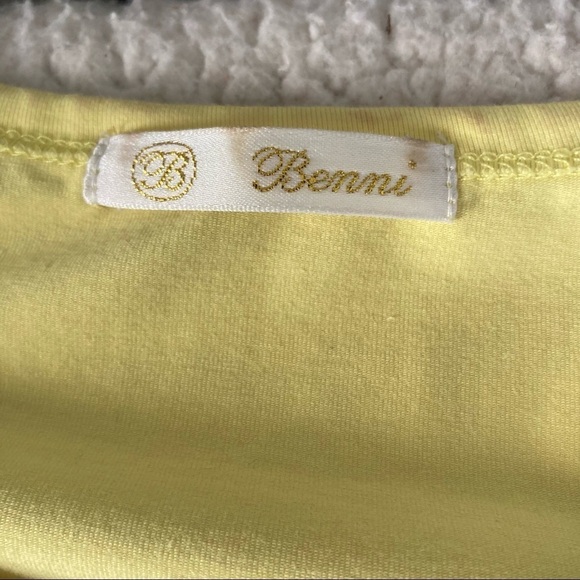 Matching Oversized Embroidered Elephant Shirt & Capris Leggings Yellow Large - Picture 7 of 15